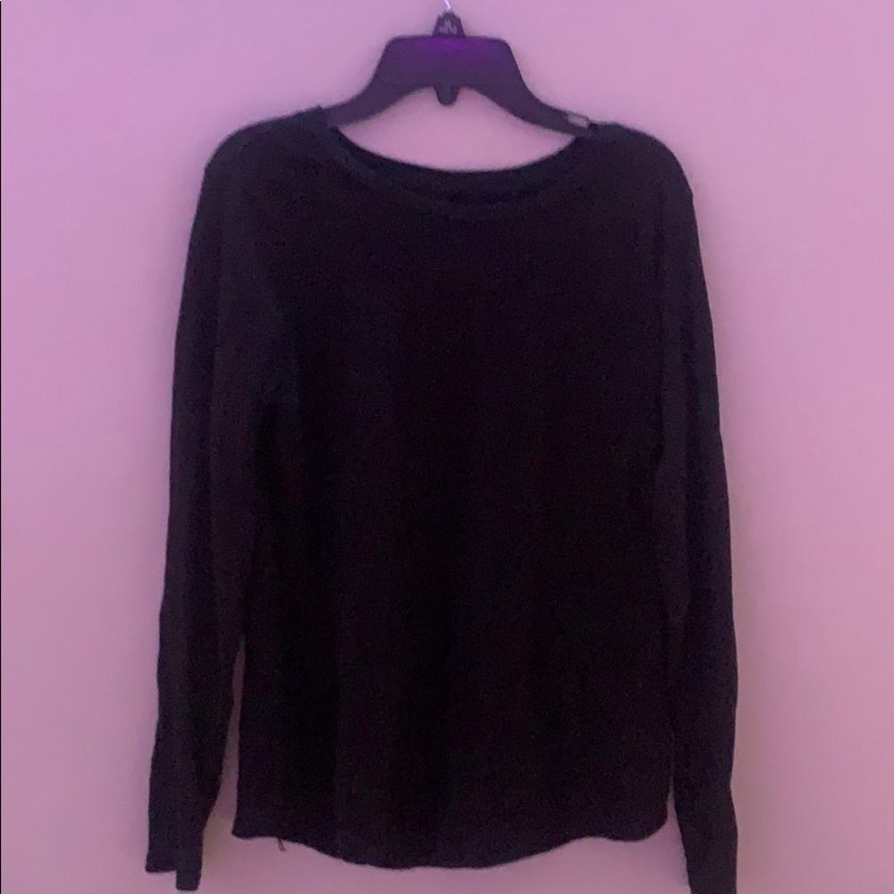 black long sleeve tshirt